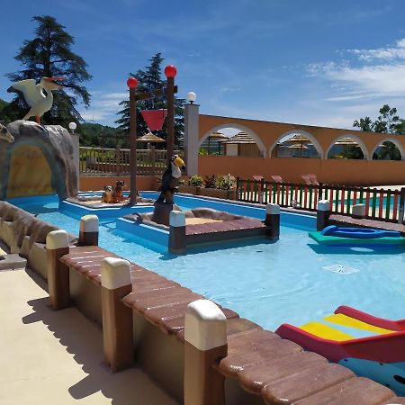 Camping Domaine De Senaud Albon Exterior foto