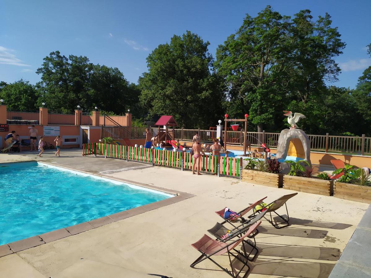 Camping Domaine De Senaud Albon Exterior foto